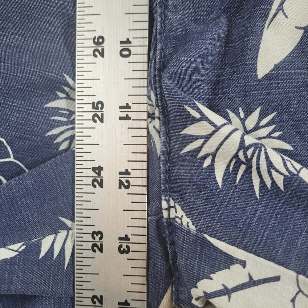 IZOD Shorts Men 38 Hawaiian Denim Pineapple Rock‎ Washed NWT